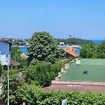 кастро/castro Apartamento Carevo