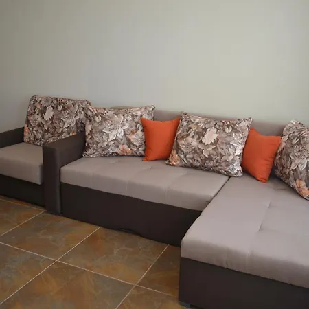 кастро/castro Apartamento Carevo