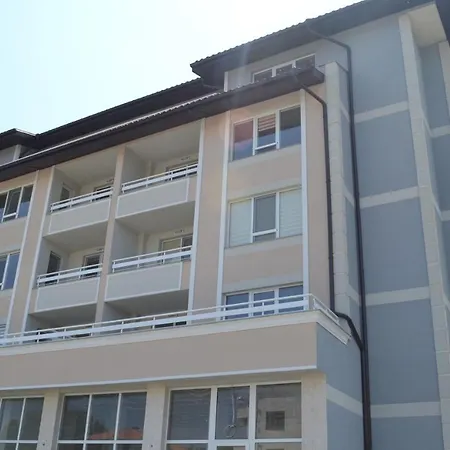 кастро/castro Apartman