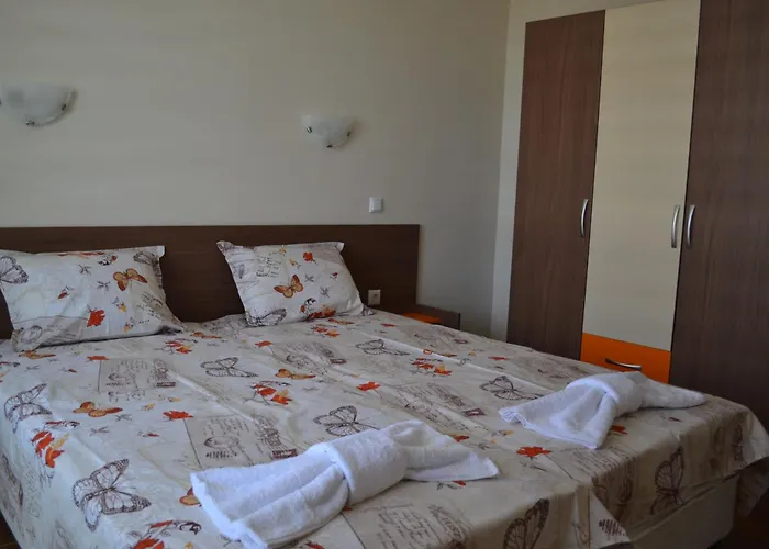 кастро/castro Tsarevo