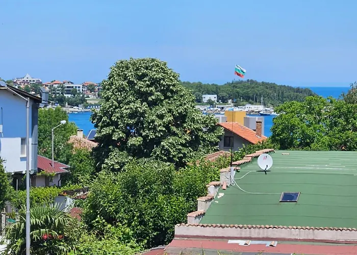 кастро/castro Appartamento Tsarevo